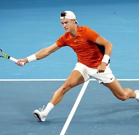 Ponturi Holger Rune vs Shevchenko – Brisbane ATP