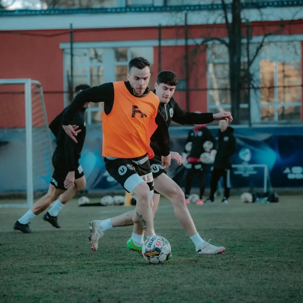 Cota 2 din fotbal 19 februarie - Miza pe goluri