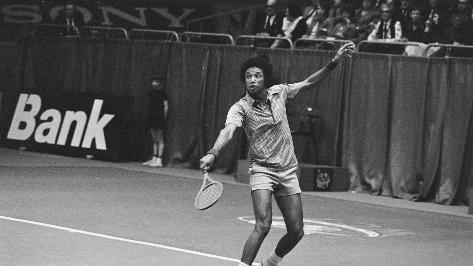 Tenis la superlativ Jucatori de tenis care au fascinat generatii Arthur Ashe