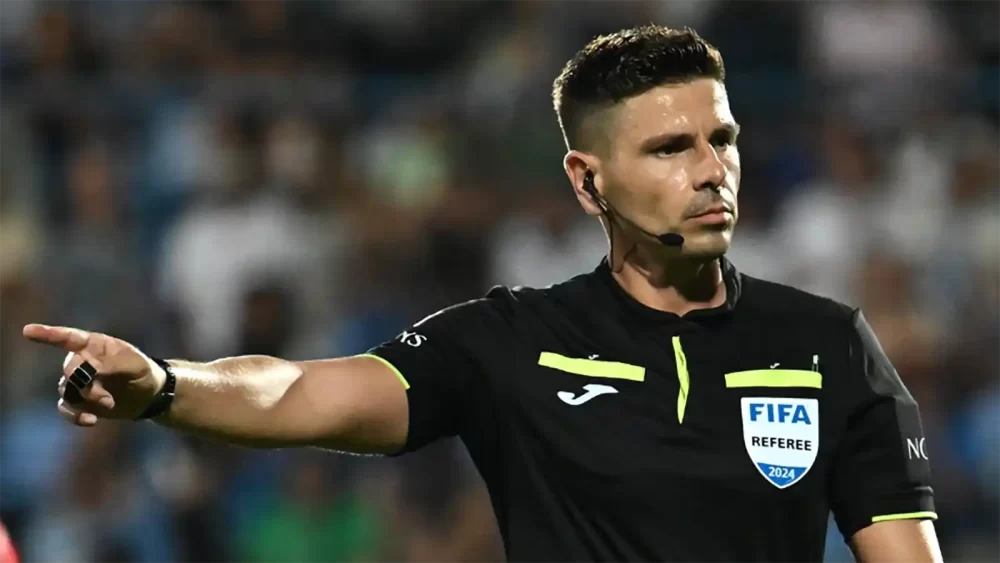 Cine va arbitra Dinamo vs FCSB?