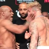 Mike Tyson îl lovește în fată pe Jake Paul înainte de marele meci de box