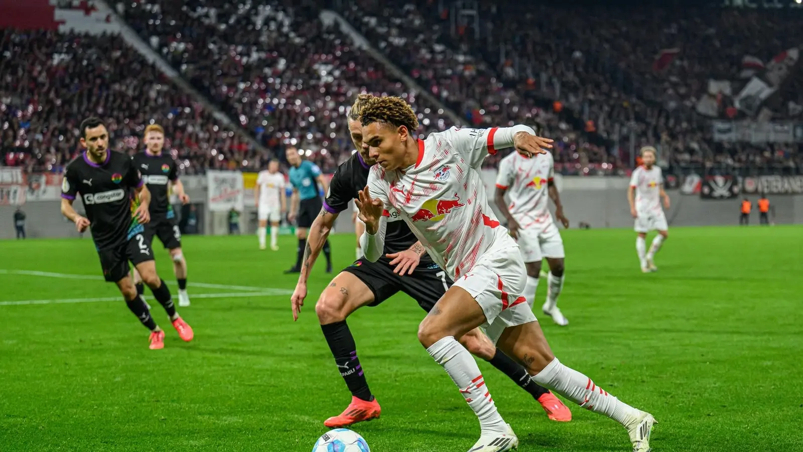 Augsburg vs RB Leipzig