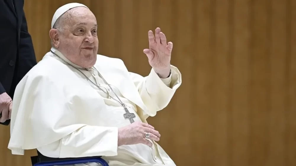 Papa Francisc este internat în spital – Cotele la pariuri pentru următorul Papă sunt în creștere