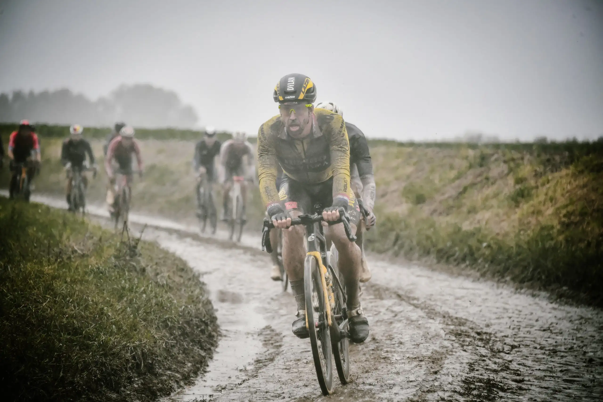 Paris - Roubaix 2025 Detalii, Favoriți și Cote Pariuri