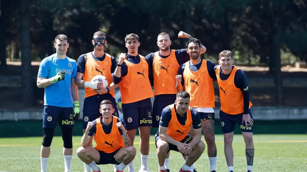 Biletul zilei din fotbal 26.04.2025 - Duelurile cu miză în prim-plan!