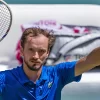 Benjamin Bonzi vs Daniil Medvedev – Ponturi Pariuri Tenis Wimbledon 30 iunie 2025