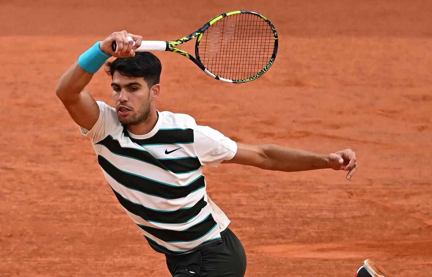 Lorenzo Musetti vs Carlos Alcaraz - Ponturi Pariuri Tenis Semifinale Roland Garros 06 iunie 2025