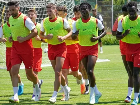 Biletul zilei din fotbal în cotă 8 la Betano, 26 iulie 2025. Pariuri pe goluri, cornere și cartonașe