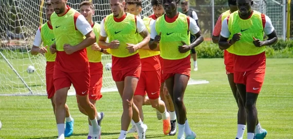 Biletul zilei din fotbal în cotă 8 la Betano, 26 iulie 2025. Pariuri pe goluri, cornere și cartonașe