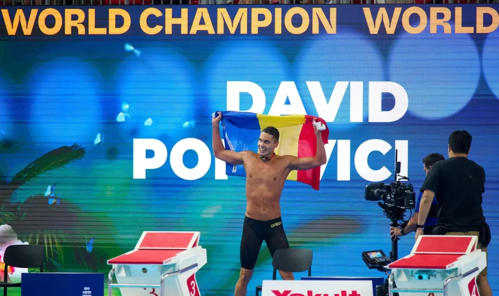 Cine transmite finala lui David Popovici la 100 m liber și ce șanse are să câștige