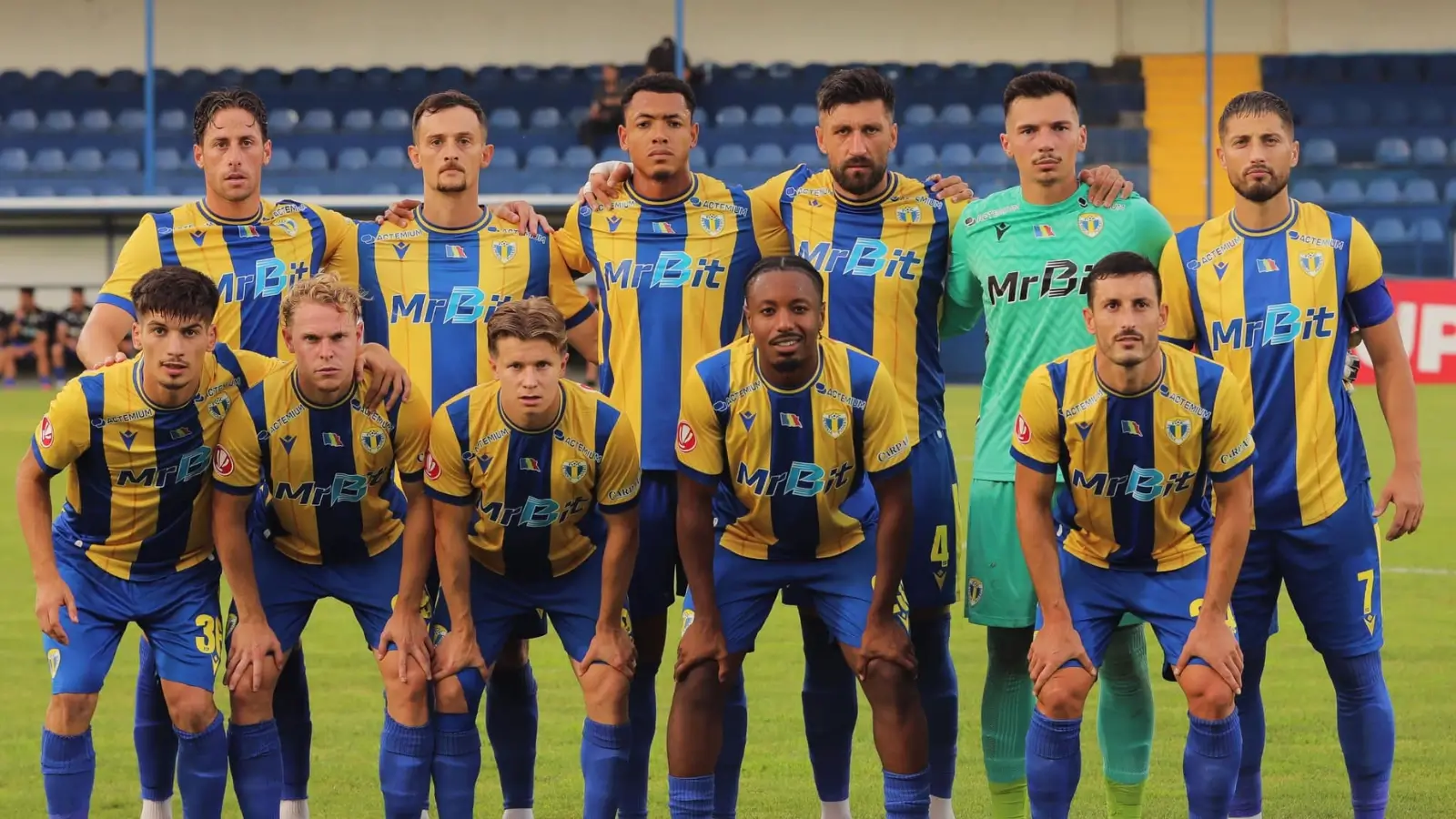Metaloglobus - Petrolul Prahovenii sparg gheața în acest sezon