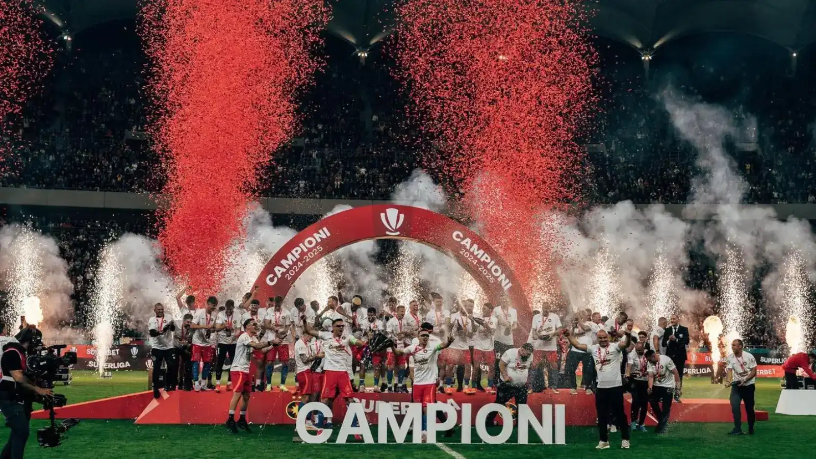 Superliga pornește prima la drum