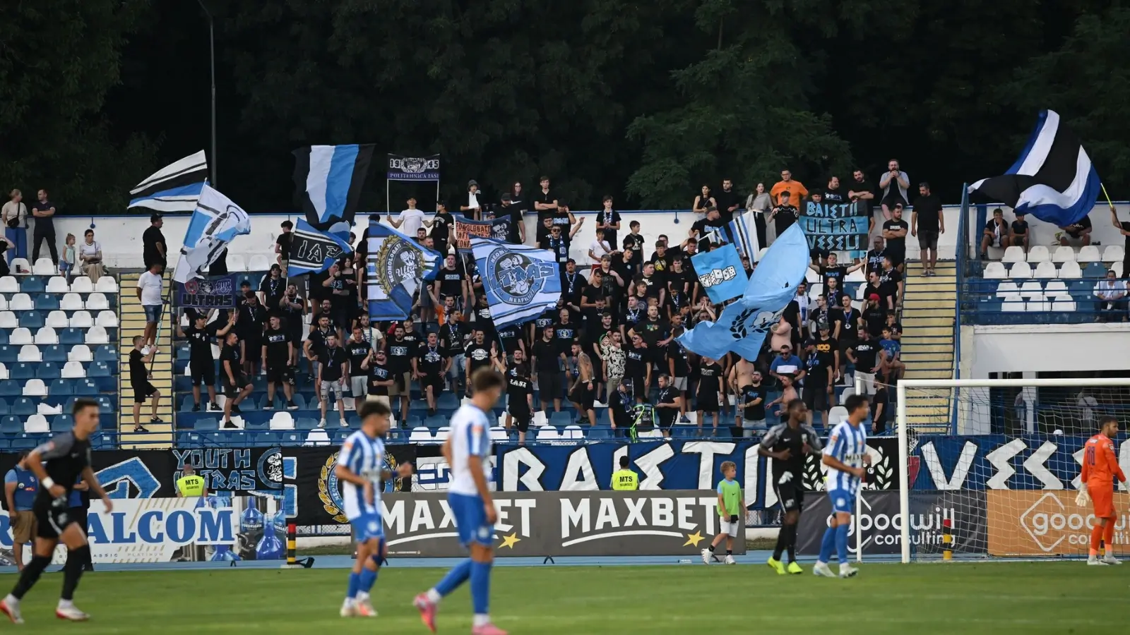 Echipe cu drept de promovare în Superliga