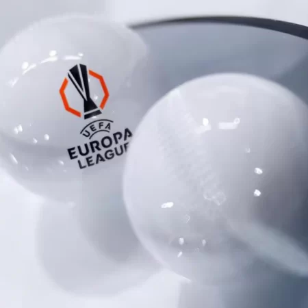Tragere la sorți play-off Europa League. Ce adversari ar putea avea CFR Cluj și FCSB?