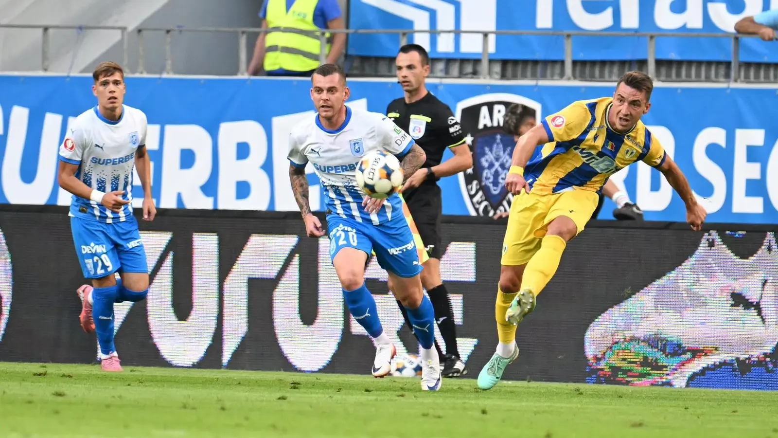 Universitatea Craiova - Basaksehir, Ponturi pariuri Play-off Conference League, 28 august 2025