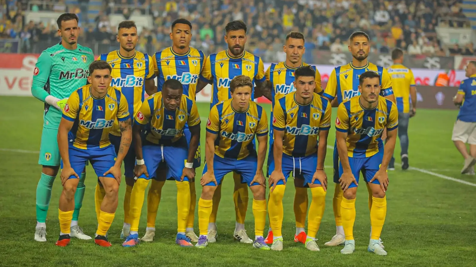 Petrolul Dinamo Câinii au defilat la Ploiești