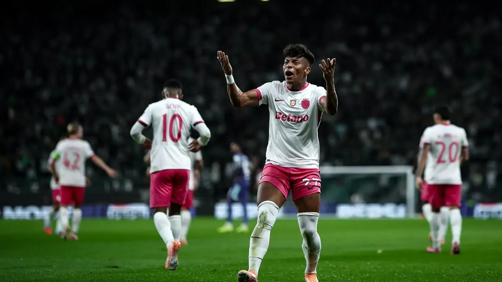 Bilet pariu șansă Superbet 31.10.2025 - Cotă 137 pentru un câștig de 6200 RON