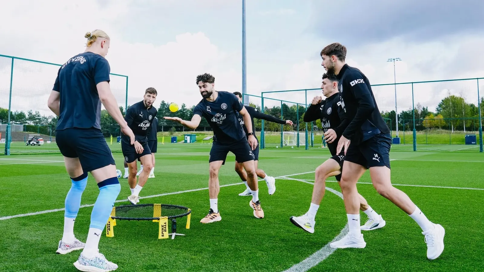 Biletul zilei azi din fotbal 26.10.2025 - 3 pariuri speciale pe jucători pentru o cotă de 6.74