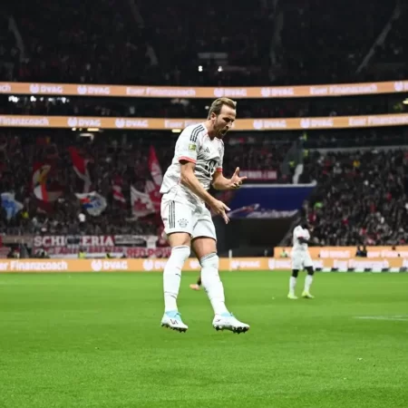 Cine transmite Bayern – Dortmund la TV, pe 18.10.2025, derby programat la ora 19:30?