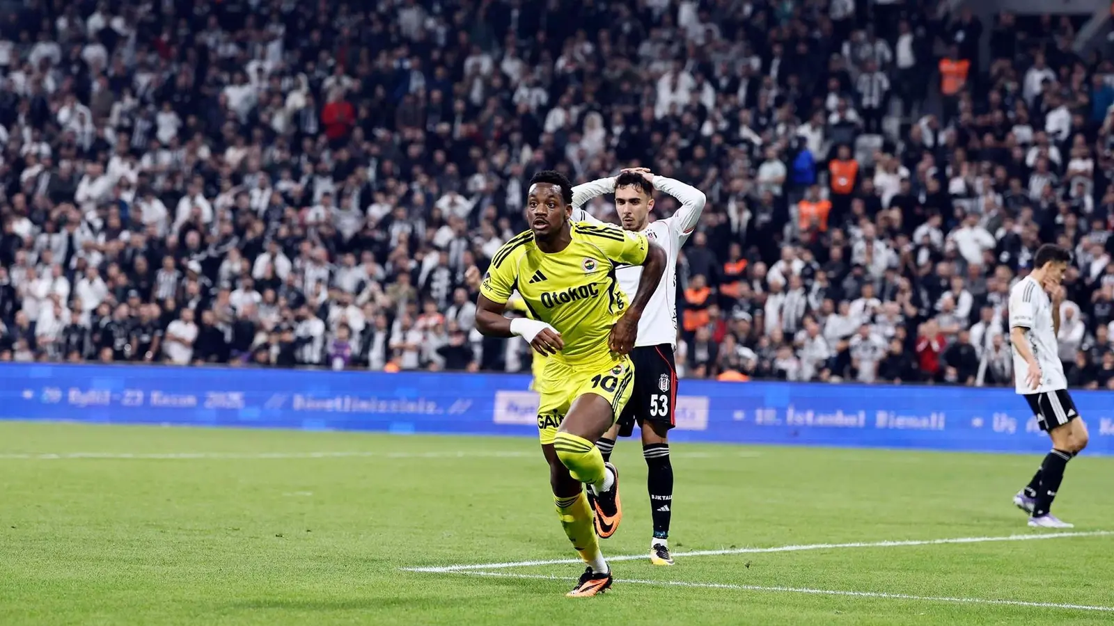 Bilet pariu șansă Superbet 06.11.2025 - Competițiile europene în prim-plan pentru o cotă de 125