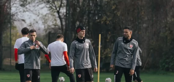 Bilet săptămânal din fotbal 24 noiembrie 2025 – Înfruntările europene în prim-plan pentru o cotă de 31