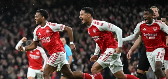 Biletul Etapei a 13-a Premier League cu AI – derby-ul londonez ține capul de afiș pe această cotă 5