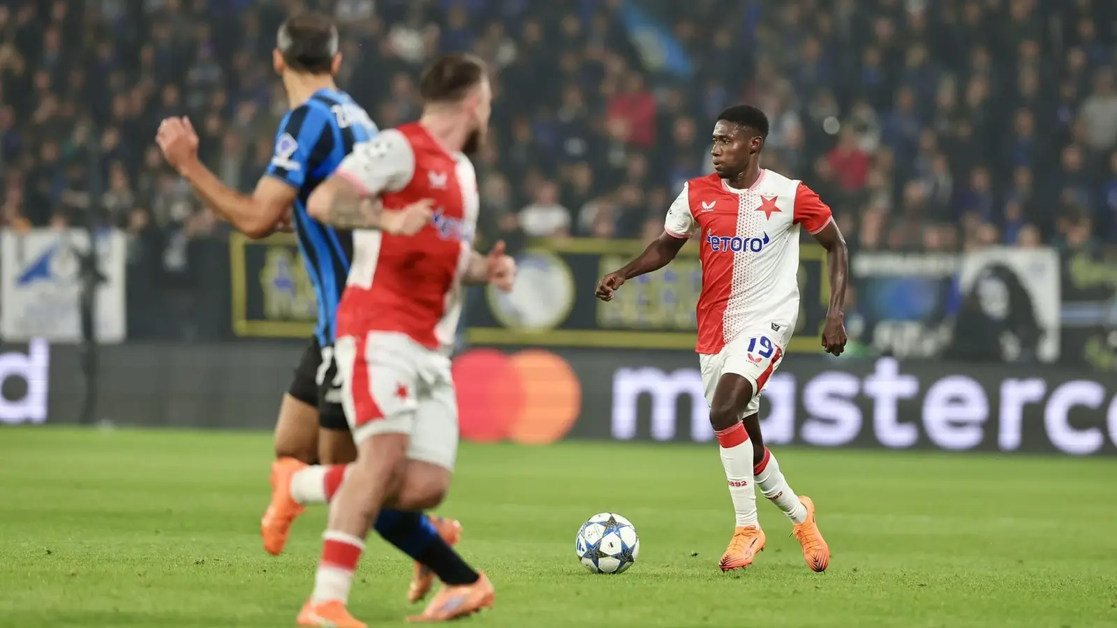 Biletul zilei azi din fotbal 4 noiembrie 2025 - Pariurile speciale ne asigură un câștig potențial de 1600 RON