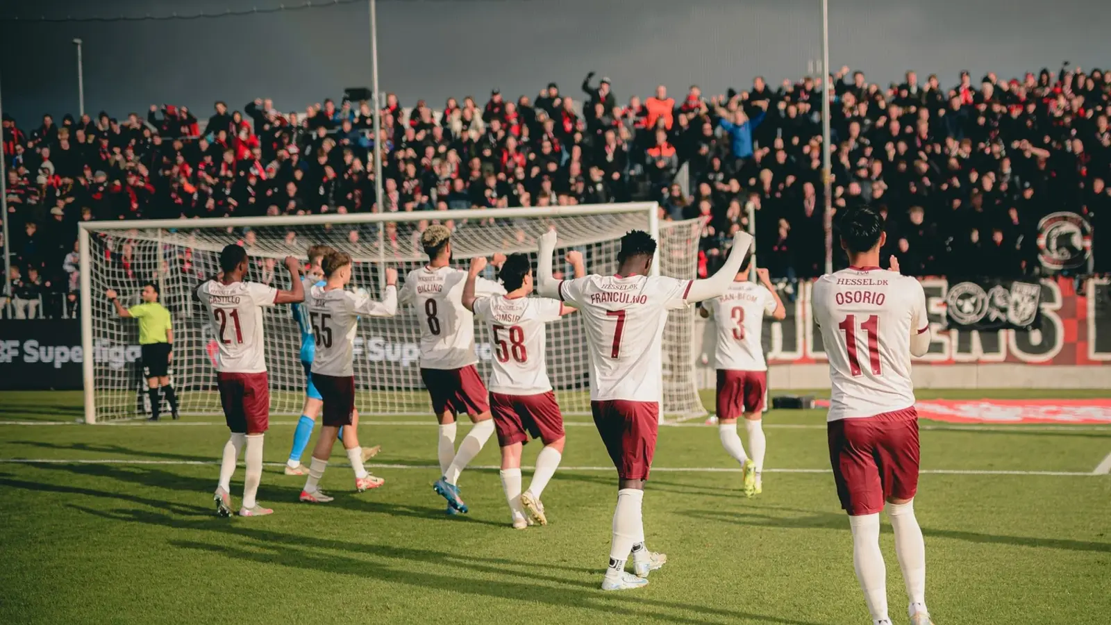 Biletul zilei din fotbal la Betano 03.11.2025 - Primele două clasate din Superligaen ne promit spectacol!
