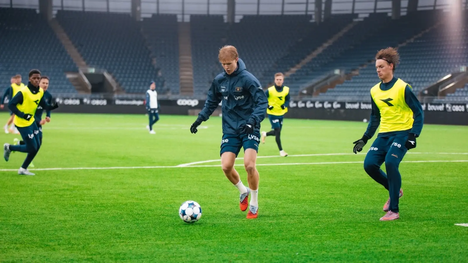 Biletul zilei din Superpariuri 30 noiembrie 2025 - Duelurile tari în prim-plan pentru o cotă de 14