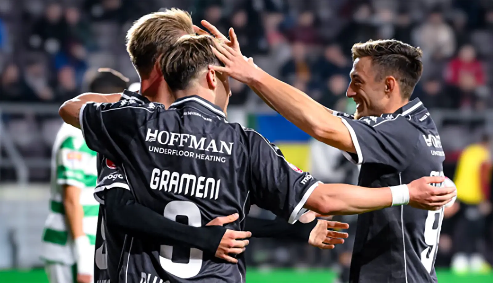 Cine transmite Universitatea Craiova - Rapid la TV pe 02.11, meciul din Superliga de la ora 20:30?