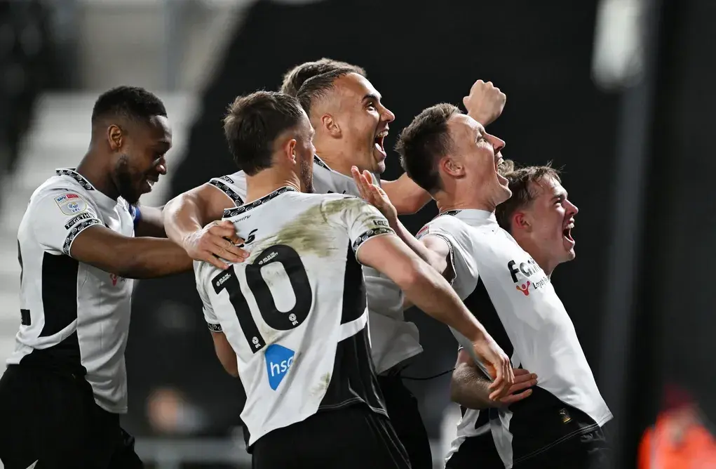 Biletul zilei din fotbal - 15.12.2025, Avem două dispute ce formează o cotă de 3,85