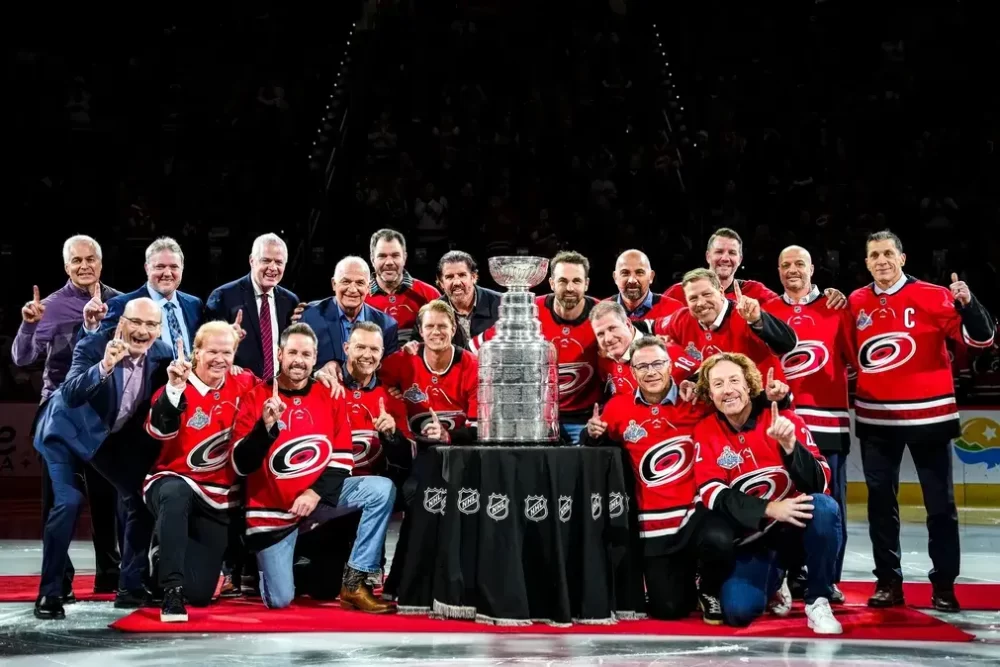Biletul zilei hochei 17 decembrie 2025 - Pariem pe două dispute din NHL - Cota 4.05