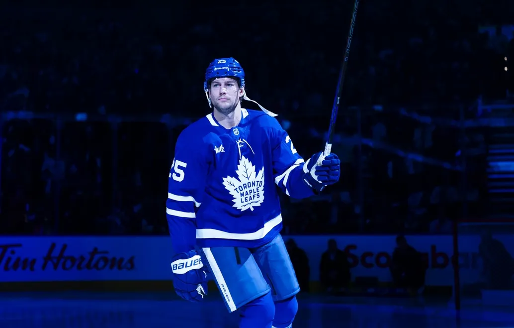 Carolina Hurricanes vs Toronto Maple Leafs - Ponturi Hochei NHL 04 decembrie 2025