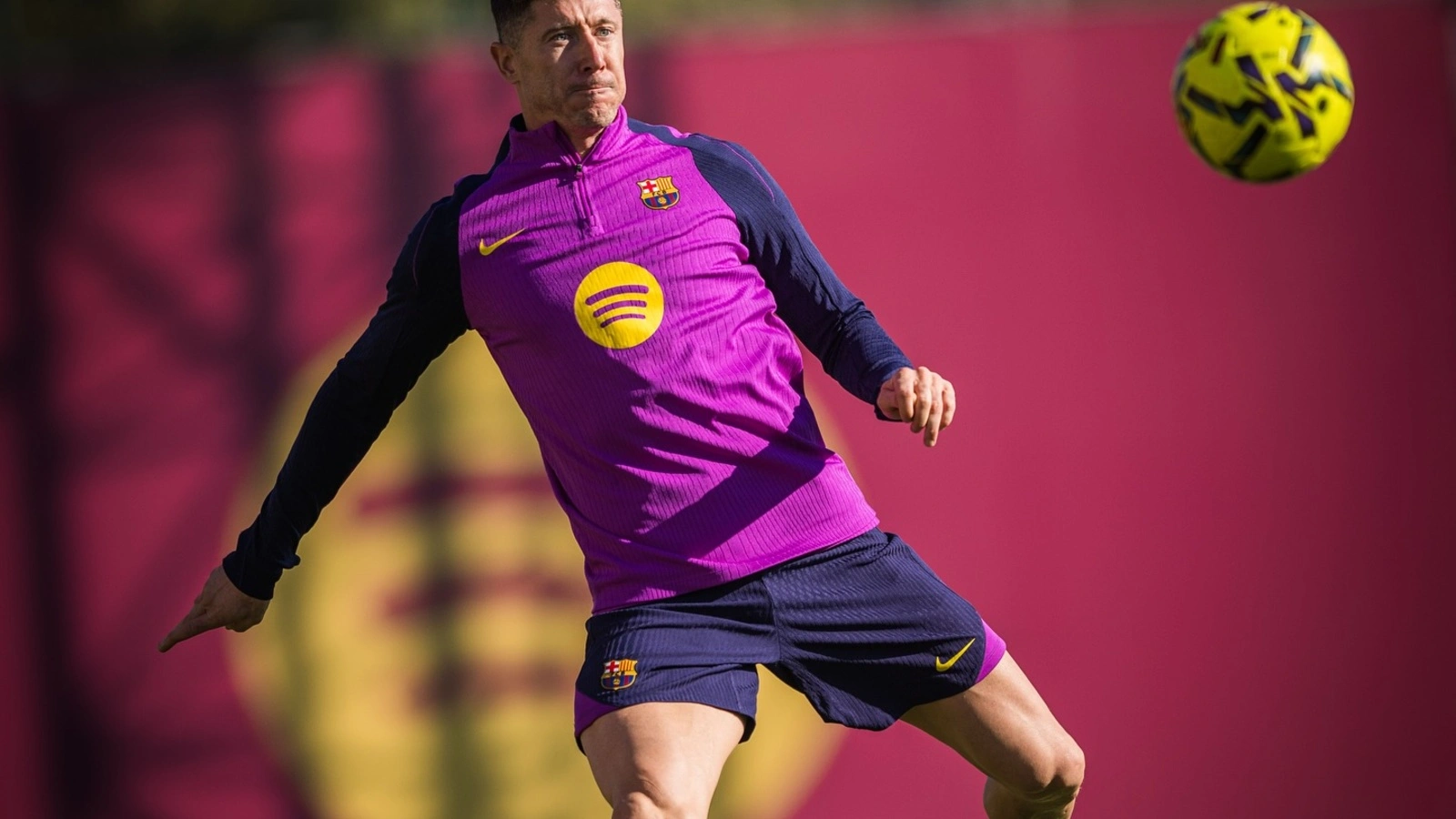 Cota 2 din fotbal azi 02 decembrie 2025 - Miză 500 RON pe Superbet