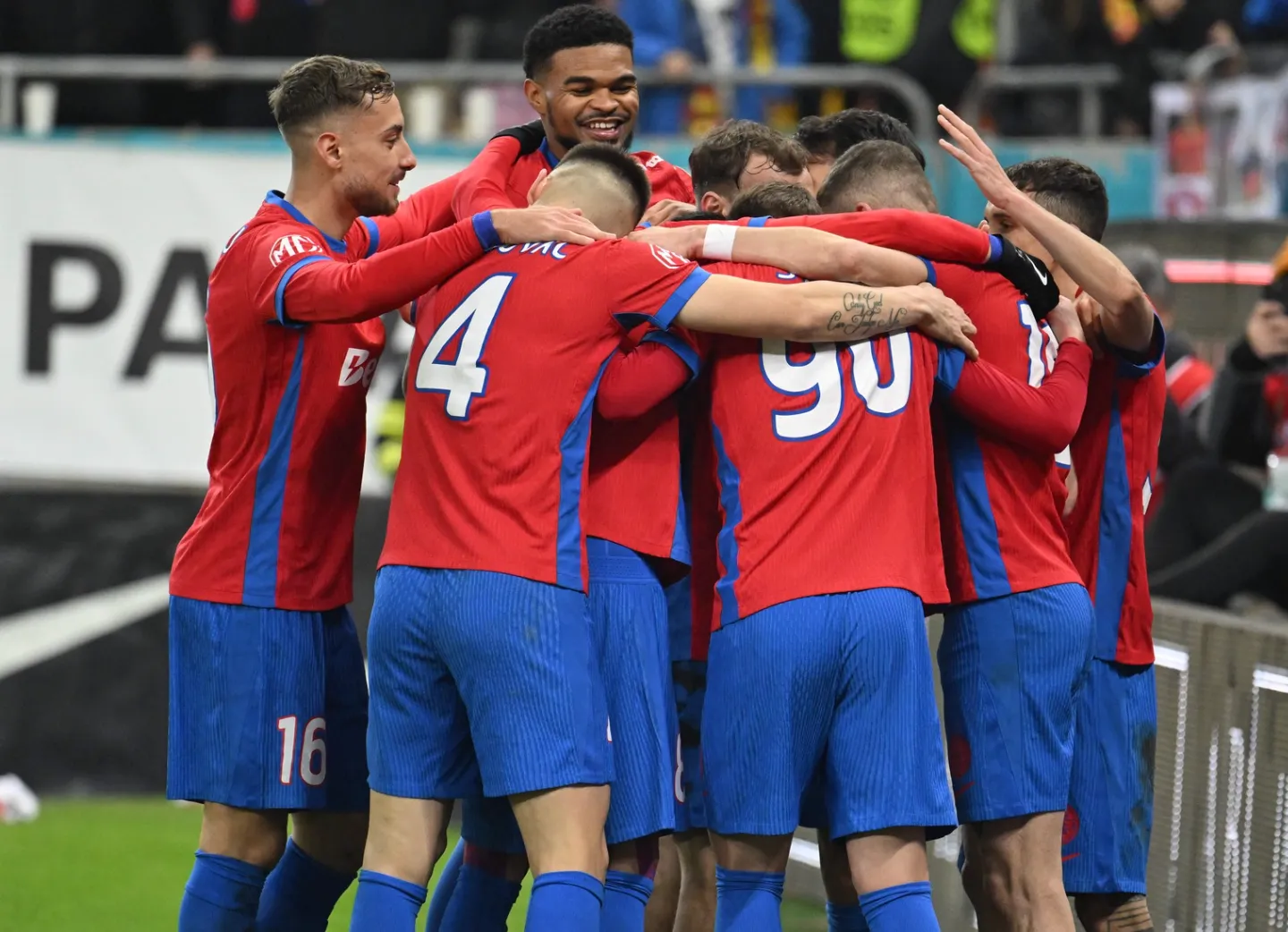 FCSB - Rapid Victorie de aur pentru campioană