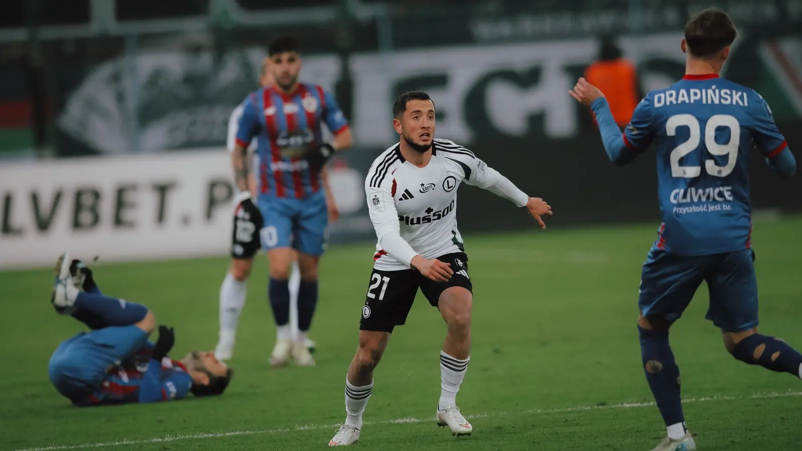 Legia Varsovia vs Lincoln Red Imps, Ponturi Pariuri Conference League, 18.12.2025