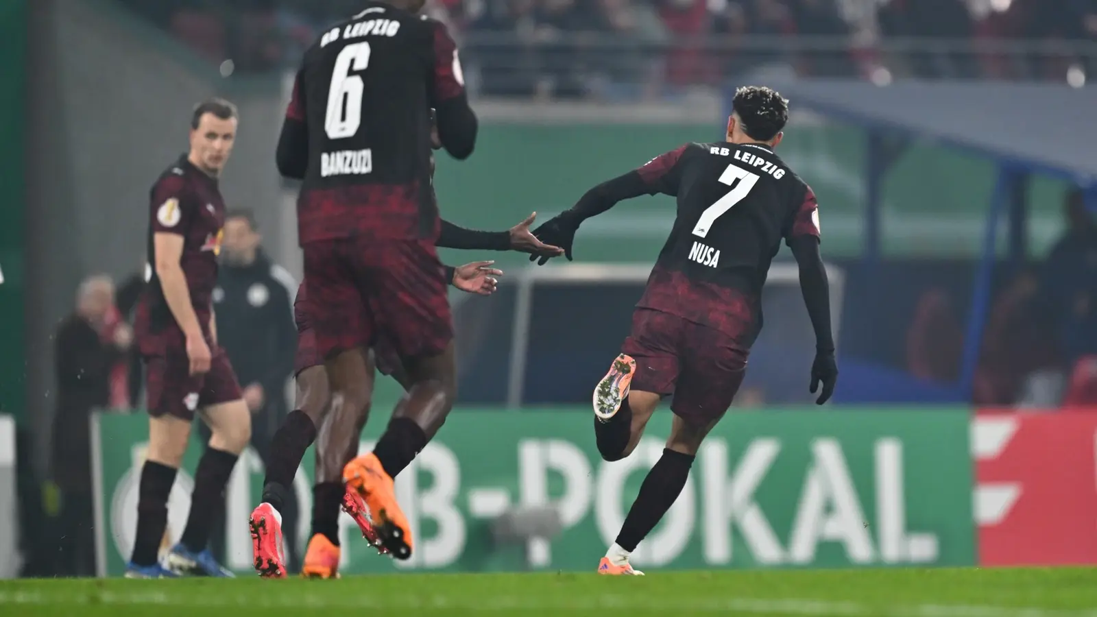 Biletul rundei cu numărul 13 din Bundesliga 05.12.2025 - Golurile ne pot înverzi o cotă de 8