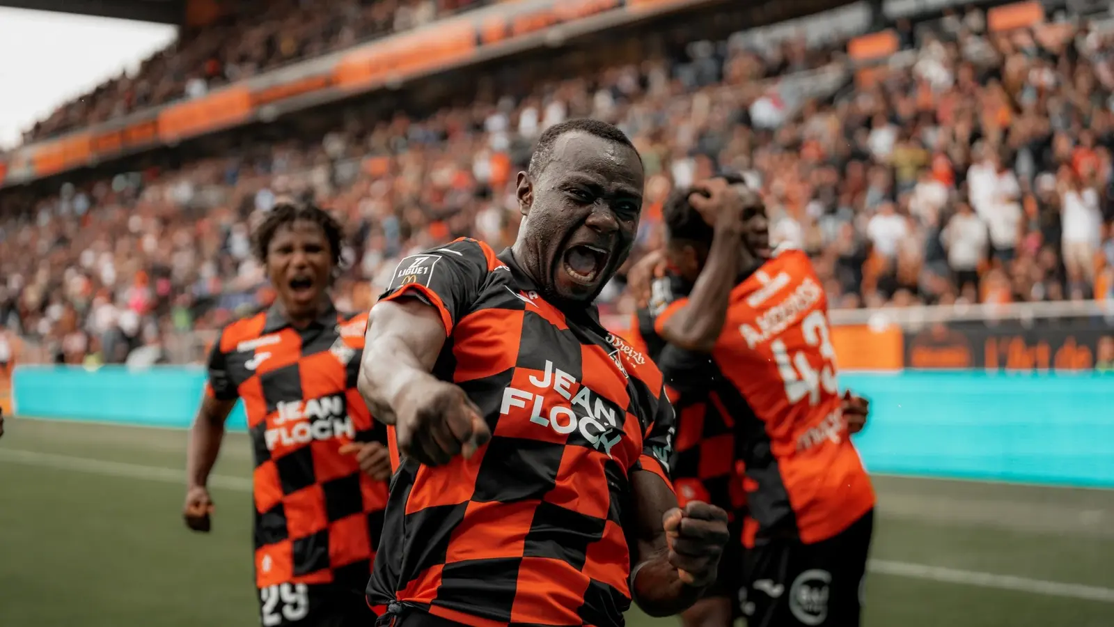 Biletul zilei azi din fotbal 14 decembrie 2025 - Pariurile speciale ne asigură o cotă de 6.67