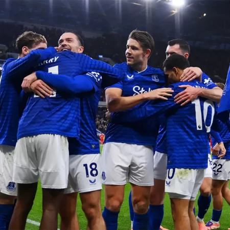 Burnley vs Everton, Ponturi Pariuri Premier League, 27.12.2025