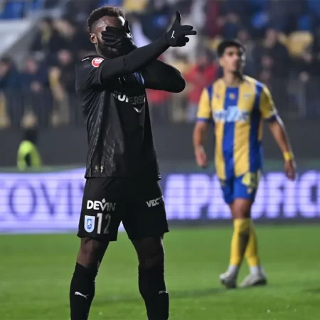 Cine transmite Universitatea Craiova – CFR Cluj la TV pe 07.12, ora 20:30, în etapa a 19-a?