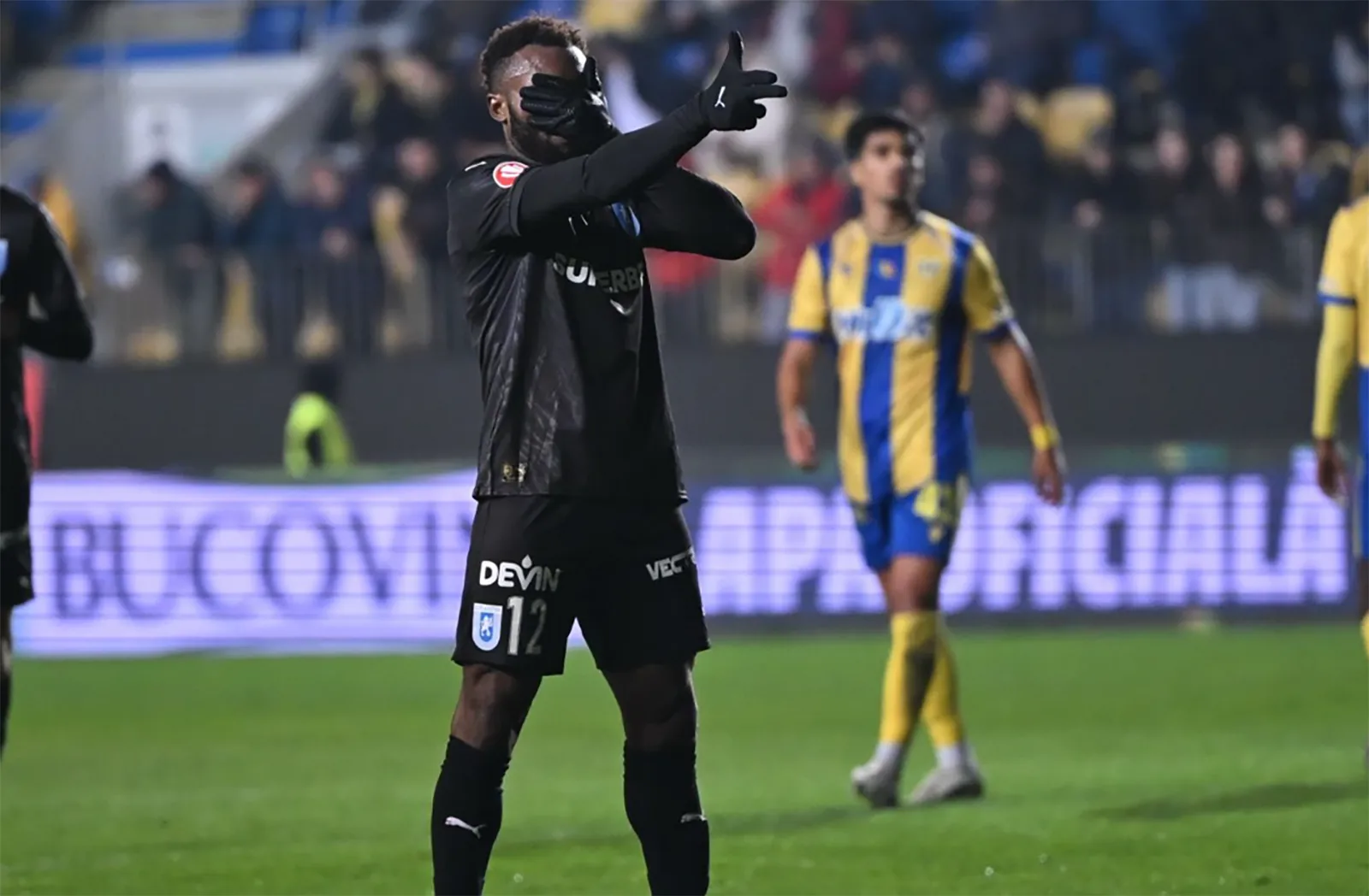 Cine transmite Universitatea Craiova - CFR Cluj la TV pe 07.12, ora 20:30, în etapa a 19-a?