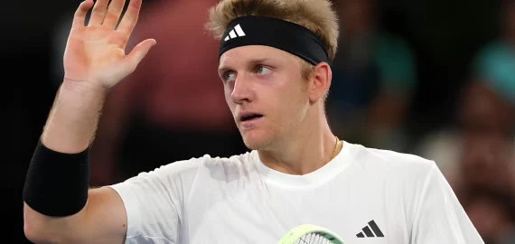 Biletul zilei tenis 16 ianuarie 2026 la Betano – Un Bet Builder pe semifinala masculină de la Adelaide ne aduce o cotă de 2.25