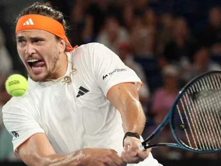Cine transmite Carlos Alcaraz vs Alexander Zverev la TV în semifinalele Australian Open 2026?