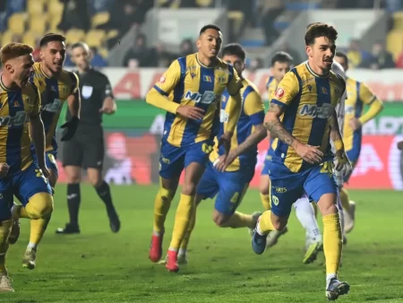 Superliga, cronica etapei a 27-a: Nervi mulți și greșeli mari de arbitraj