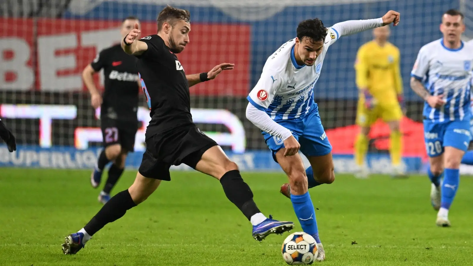 Universitatea Craiova - FCSB Campioana tremură serios