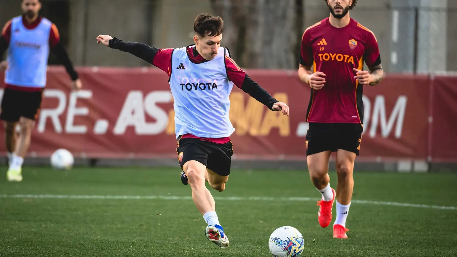 Biletul zilei azi din fotbal 22 februarie 2026 - Favoritele ne pot ajuta să bifăm o cotă de 10.95