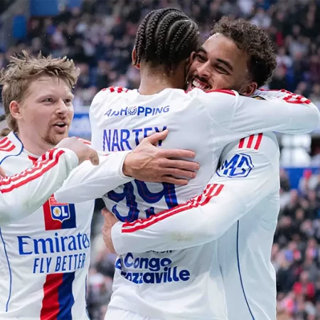 Biletul Zilei Cotă 4 generat de IA, bazat pe cupe, 4 februarie 2026