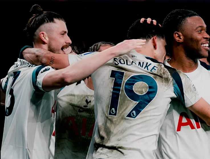 Biletul Zilei cu AI din Premier League, misiune dificilă pentru Drăgușin și colegii săi azi, 10.02