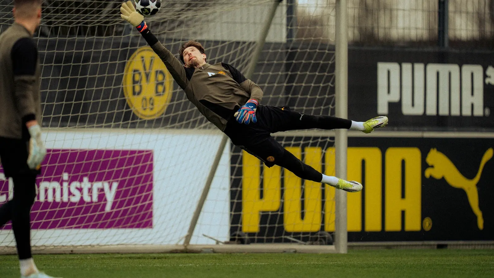 Cine transmite Dortmund - Bayern la TV, pe 28.02.2026, de la ora 19:30, în Bundesliga?