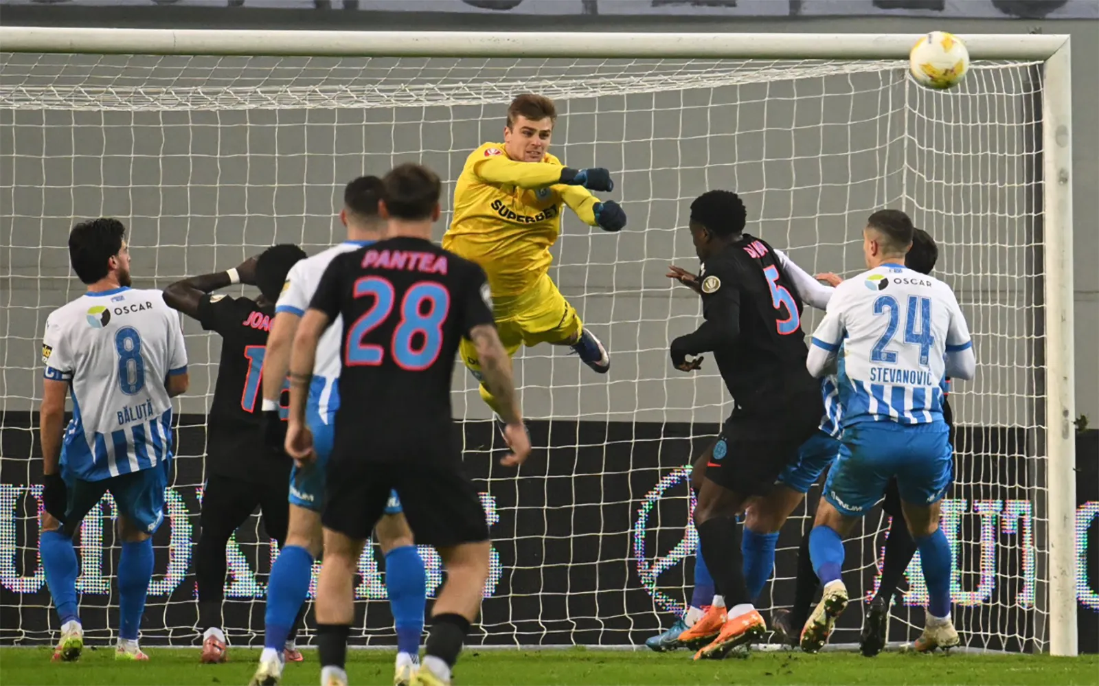 Cote pariuri Universitatea Craiova - FCSB, derby cu repetiție în Superliga, pe 15 februarie